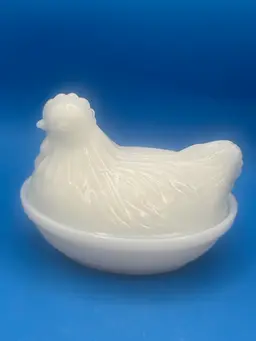 Hazel Atlas Vintage Milk Glass Hen On Nest With Basket Weave Detail