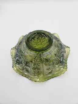 #B20 Imperial Glass Open Roses Bowl
