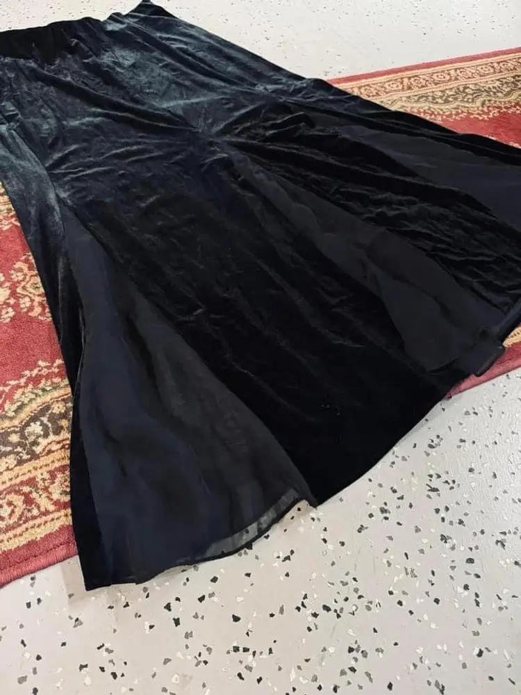 Niki by Niki Livas Vintage Velvet & Mesh Panel Skirt