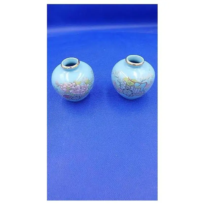 PAIR OF JAPANESE MINI VASES