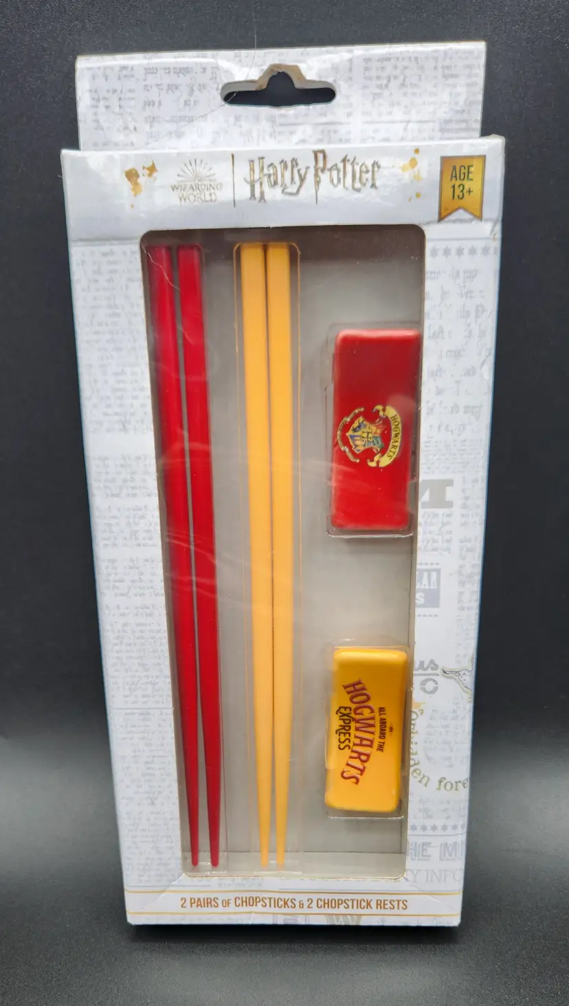 NIB Harry Potter Chopsticks and Rests