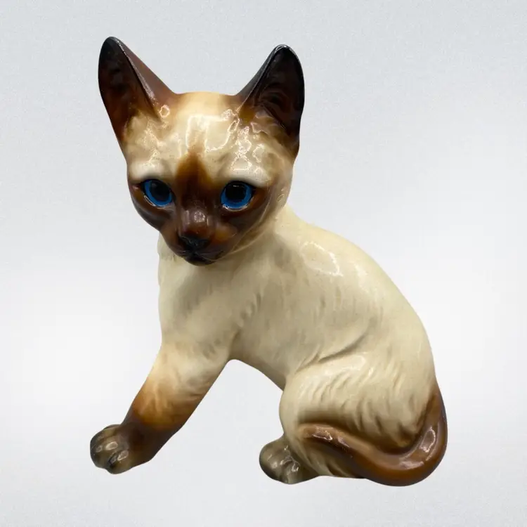 Vintage Cat Siamese Figurine Blue Eyes Collector CottageCore GrannyCore Original Sticker 6” Tall