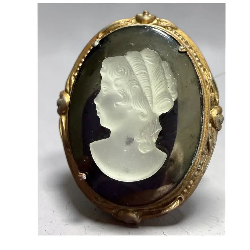 Vintage Art Deco Gold Tone Black Glass Cameo Brooch -2” x 1.75”