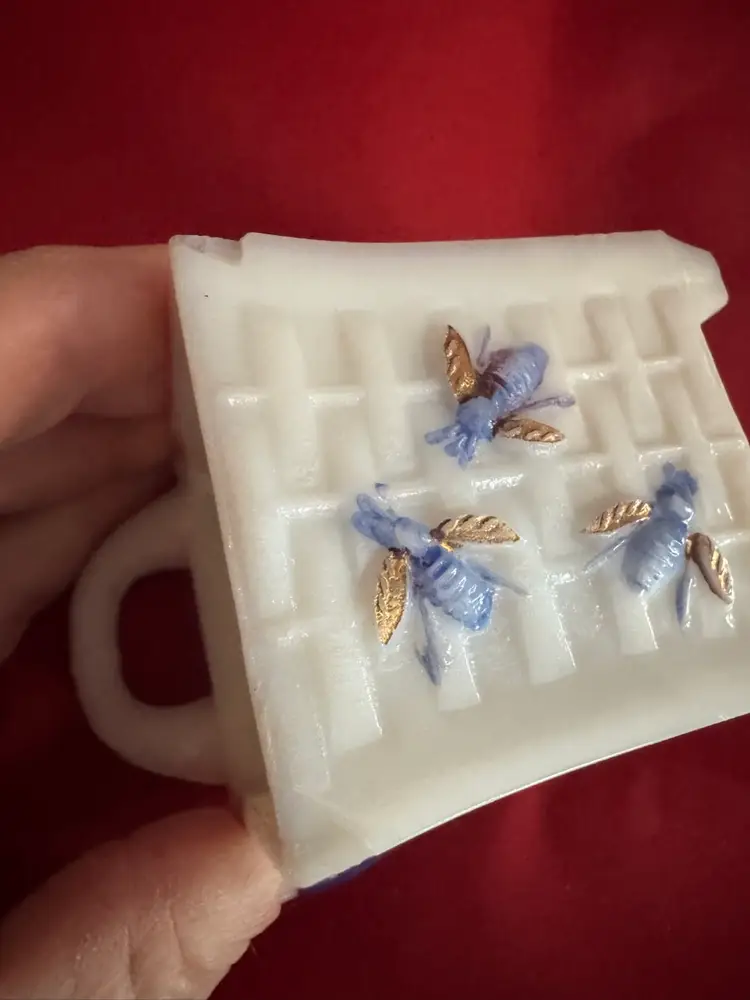 MILK GLASS BASKETWEAVE Painted Bees On A Basket Toothpick Holder Sowerby? As Is