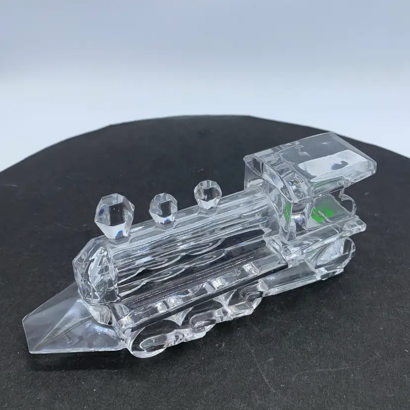 #0103 Kristal Colour Italian crystal steam locomotive figurine