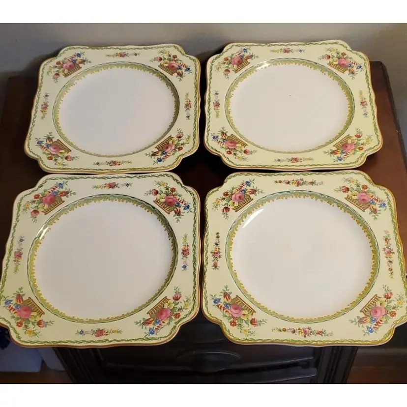 Crown Ducal Ware England Salad Dessert Plates Set of 4