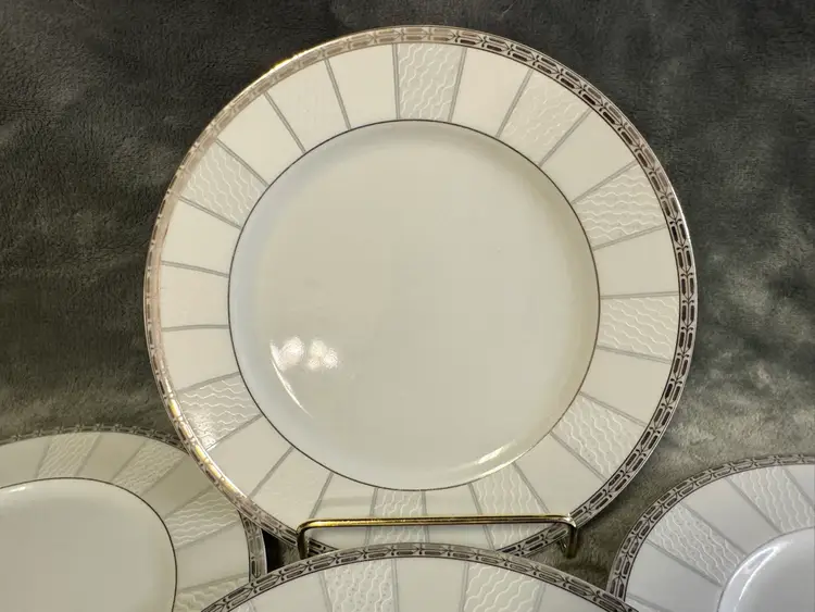 Vintage 7 Bernardo Bavaria Germany Salad Luncheon Plates White Silver Porcelain