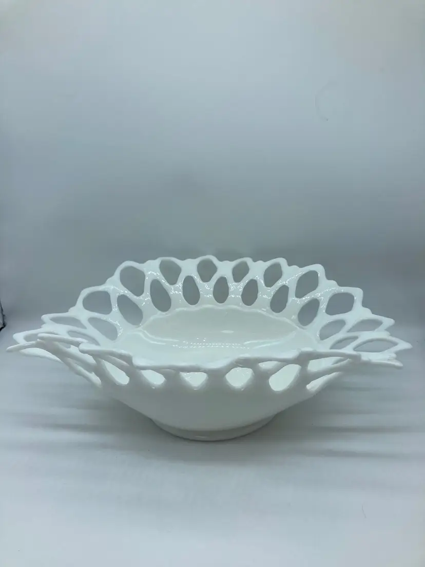 Vintage Westmoreland Milk Glass Bowl 'Doric Lace' Scallop Edge 13.25" x 10.75"