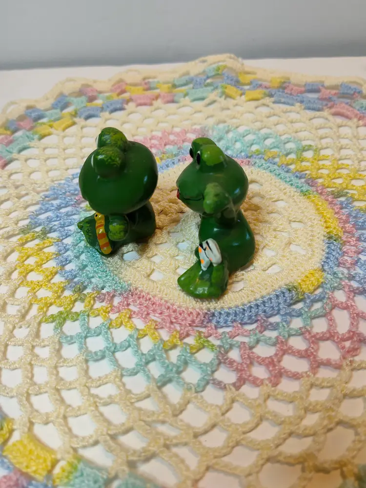 Pair of Vintage Anthropomorphic Spring Frogs
