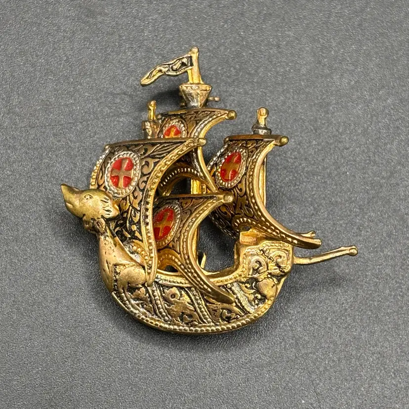 Vintage Goldtone Spanish Galleon Ship Boat Damascene 1.5”