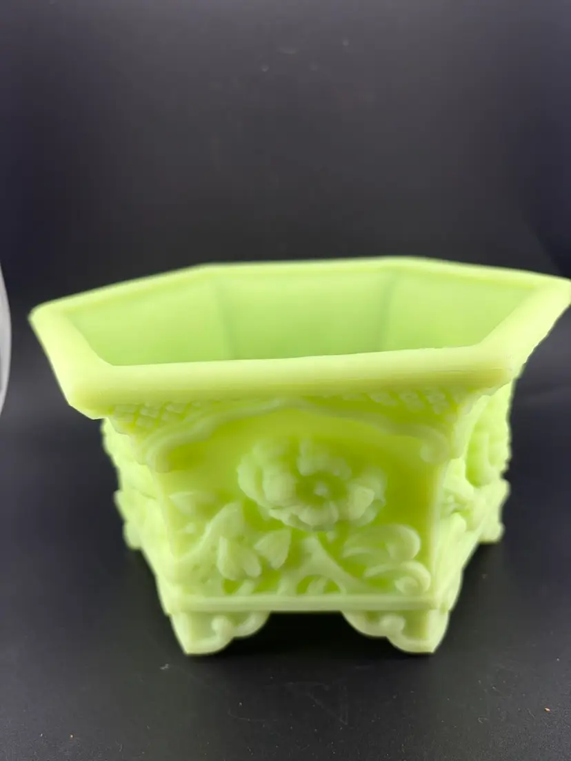 FENTON GREEN URANIUM GLASS FLORA HEXAGONAL PLANTER "GLOWS"