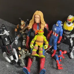 Superhero Bundle 8 Pc