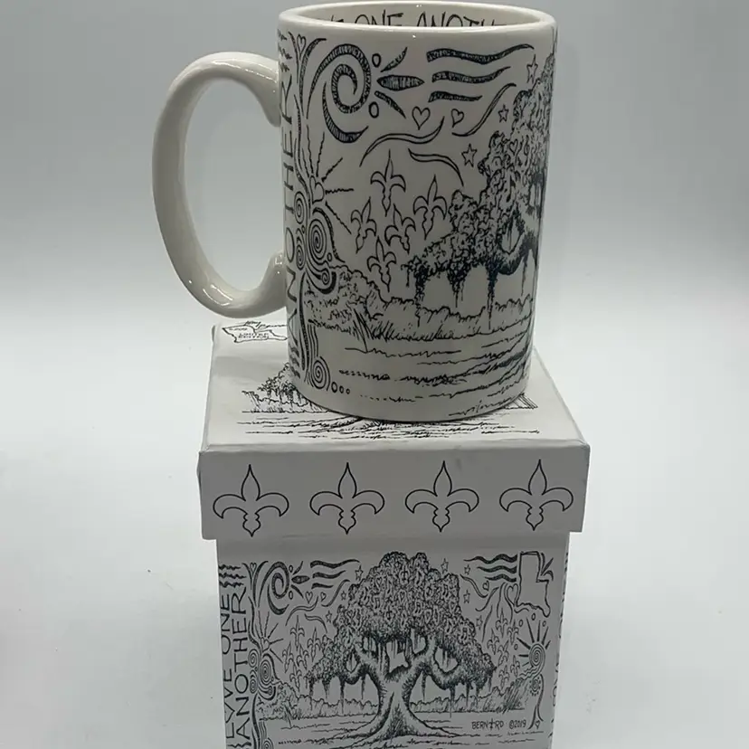 Mug Lancaster House 16 Ounces Boxed Fleur De Lis New Orleans Love One Another