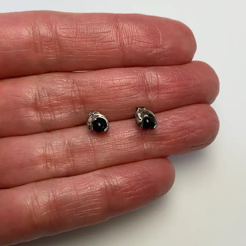 Vintage Retro Sterling 925 Dolphin Cats Eye Black Glass Dainty Pierced Earrings