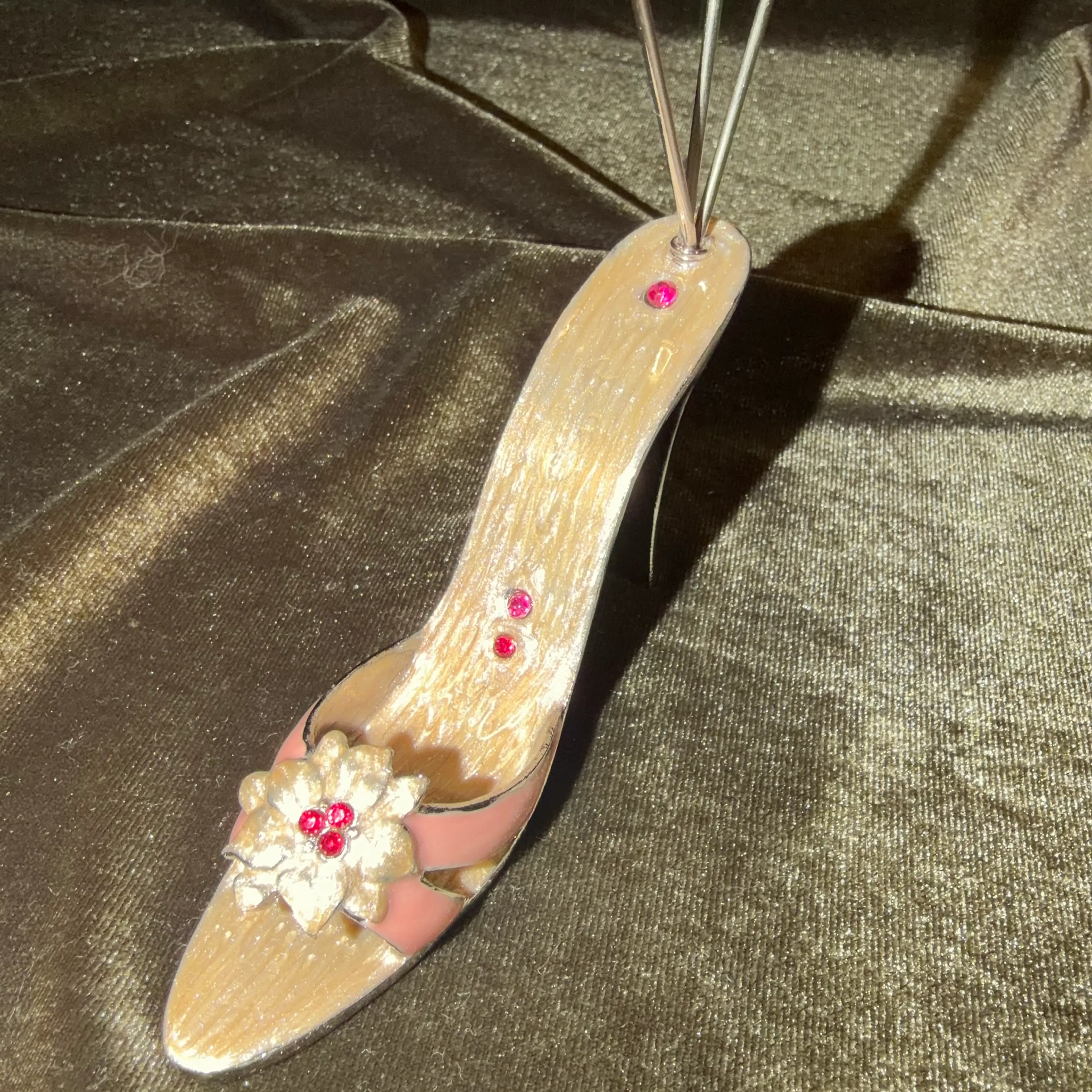 Image 4 of 6