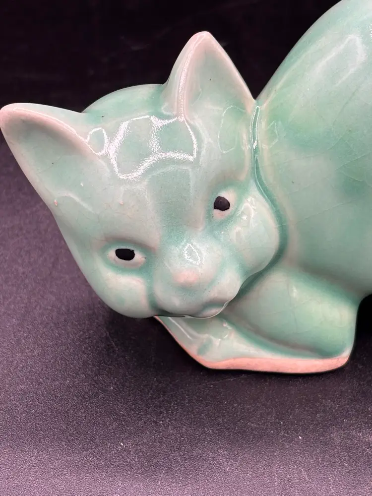 Vintage planter - Morton Pottery Aqua crouches kitten