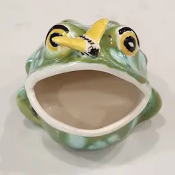 Ceramic Green Spotted Frog Sponge Holder W/Bee Hand Made CA '86