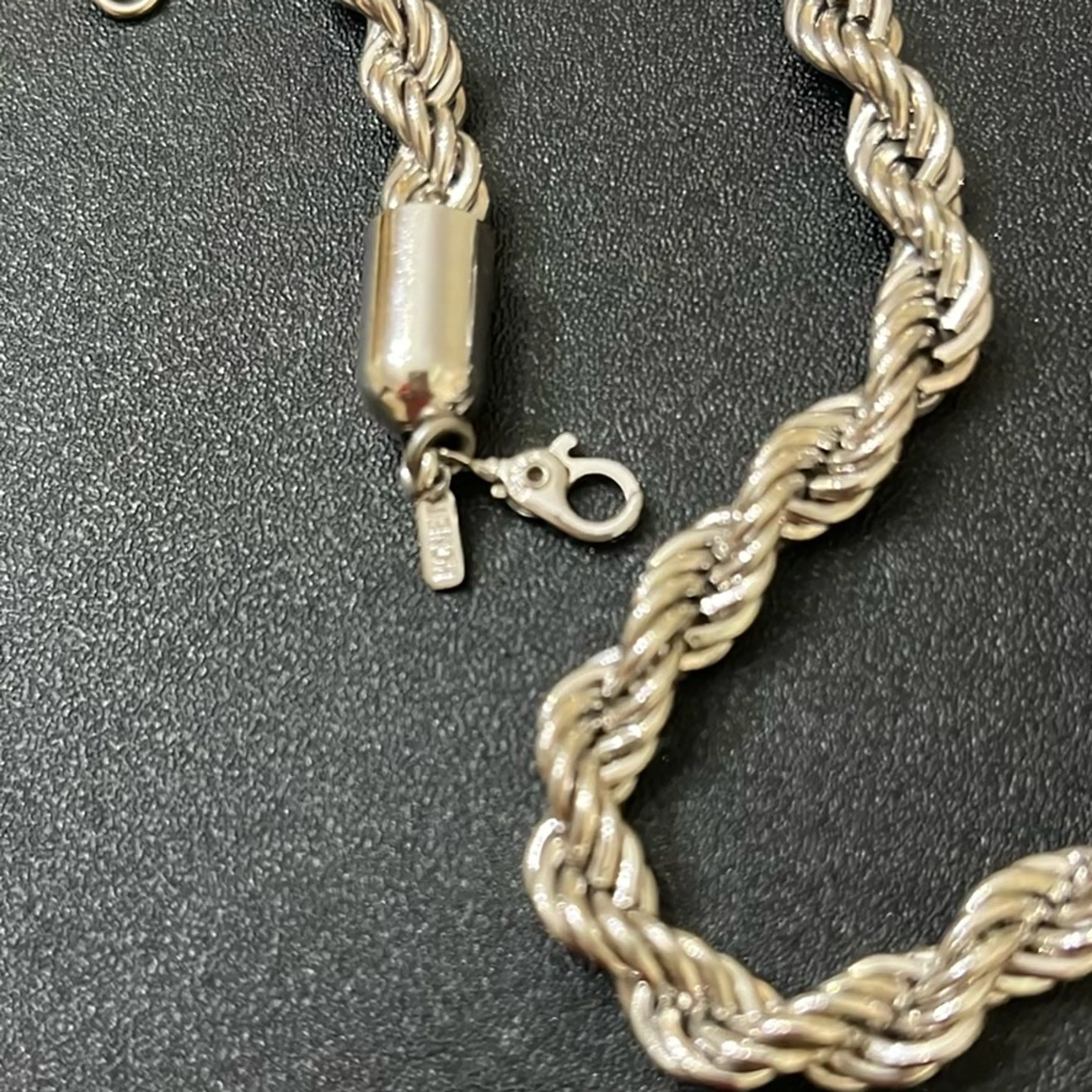 Image 4 of 5