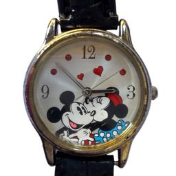 Disney Watch 22 Special Edition Vintage SII x Seiko Mickey Minnie Kissing Watch