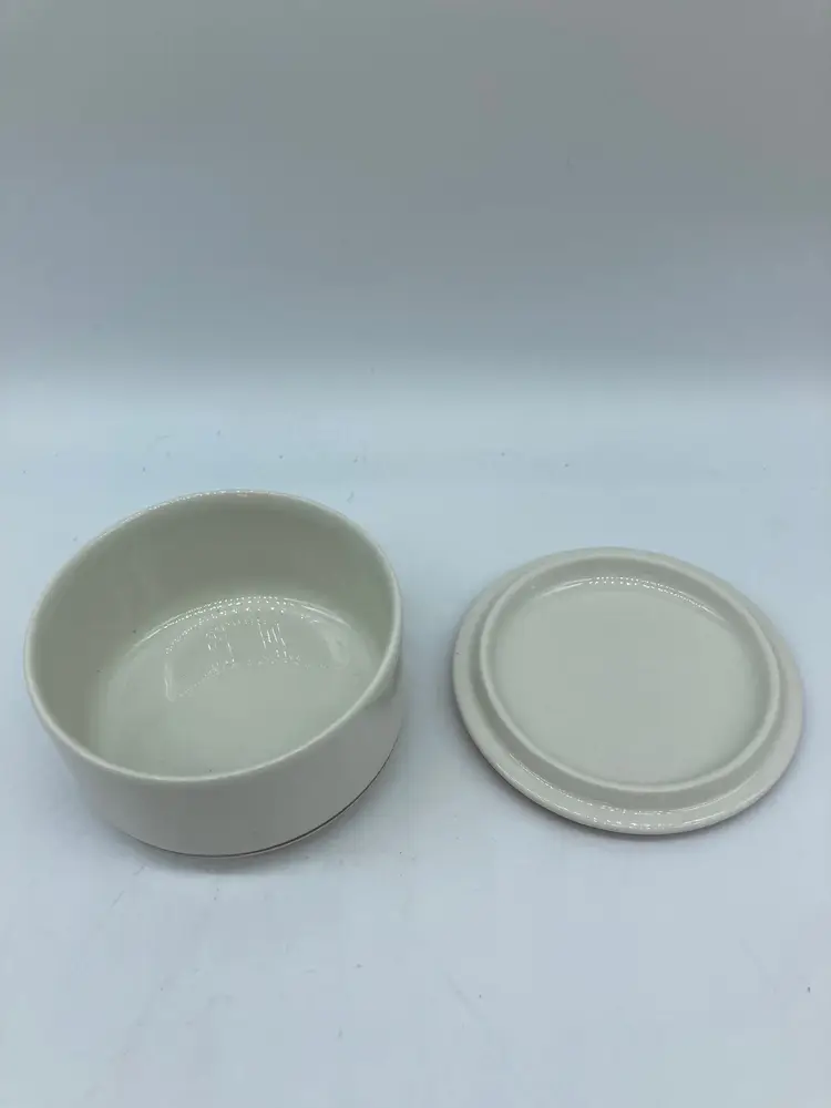 Villeroy Boch Naif Christmas Porcelain 3" Lidded Candy Box Trinket Dish Laplau