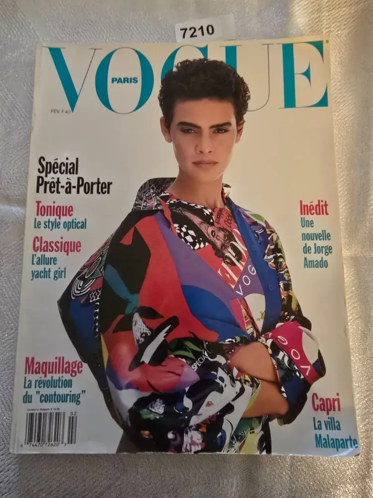 Paris Vogue Feb 1991 Magazine (A7210)
