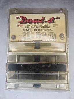 Dowel-It 1000 self-centering jig