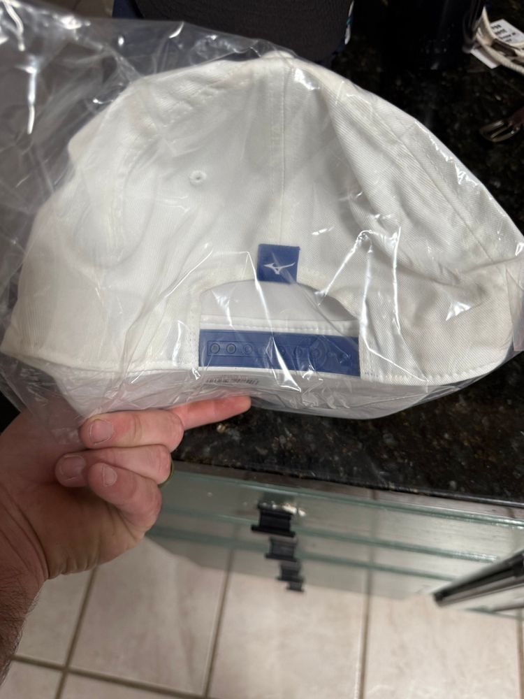 Mizuno Hat