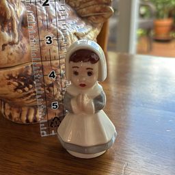 Vintage Pilgrim Girl