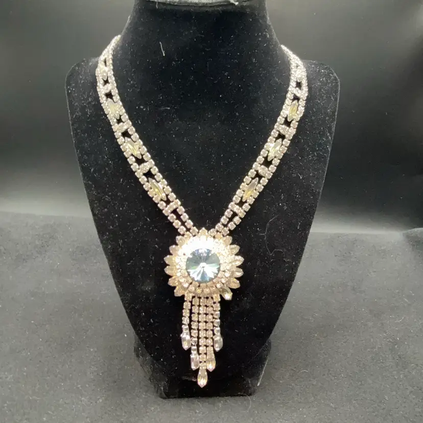 Julianna D & E Rivoli Necklace #2936 - Smoky Green Navettes And Blue Rivoli Main Stone 18”