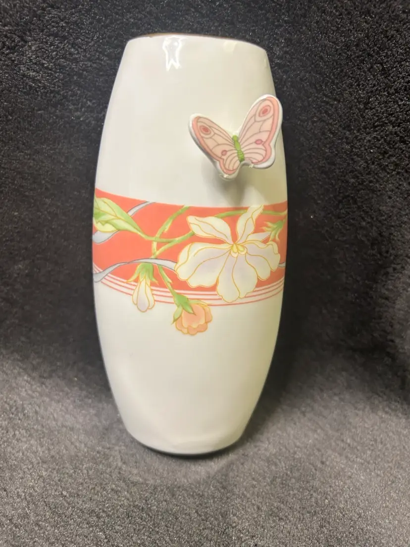 Vintage Lefton Porcelain Vase Flowers Butterfly Gold Trim  Made in Japan