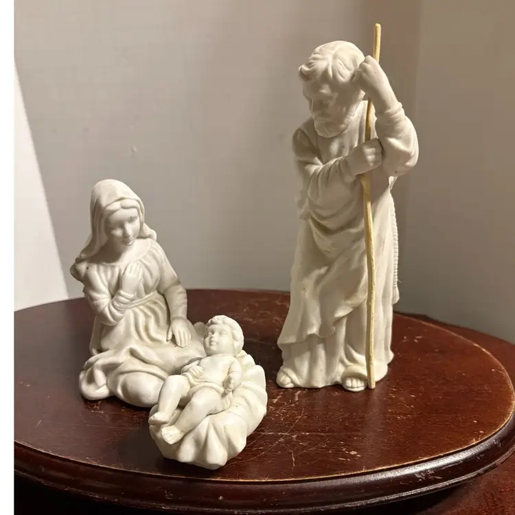 Avon 1981 Nativity Collectibles Holy Family
