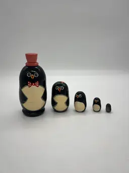 Vintage Penguin Russian Nesting Dolls Matryoshka Set Of 5 Hand Painted Wooden