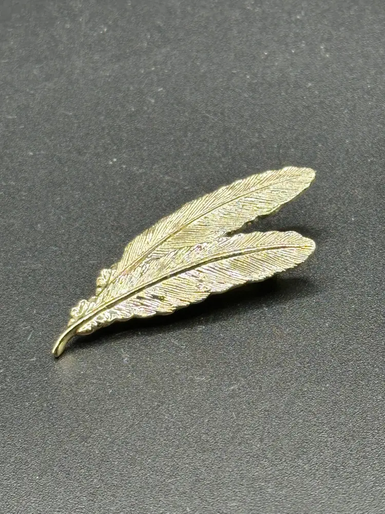 Vintage Gerry's Double Twin 2 Feather Brooch Pin Signed 2.375" Long