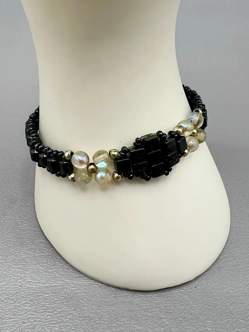 Black Beaded Bracelet Faux Pearls Art Deco Style 7" Barrel Screw Clasp