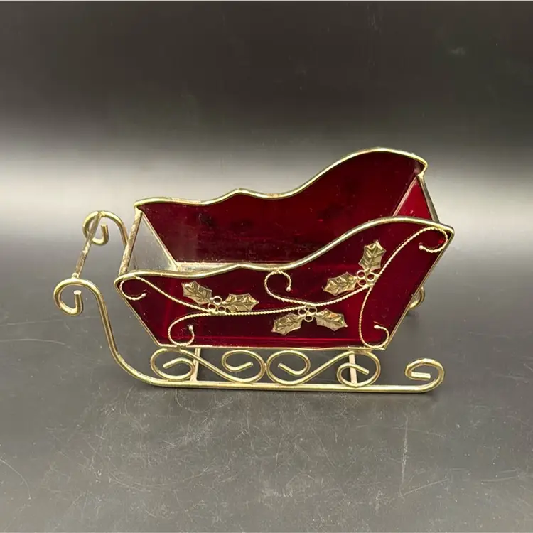 #02 Stain Glass, Gold Toe, Metal Christmas Sleigh, Red And Clear