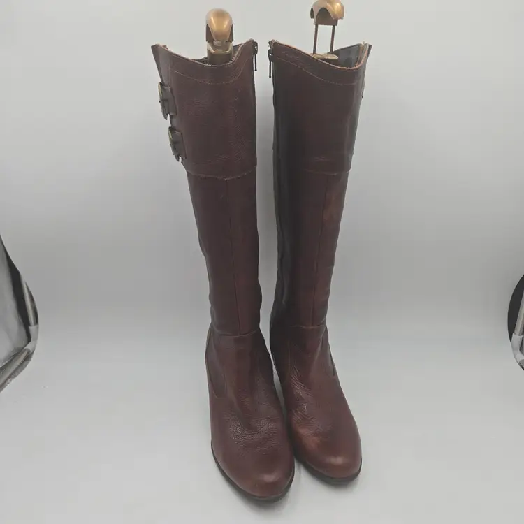 BOC Born Concept Women’s Brown Leather Riding Boots Size 10 Side Zip Buckle