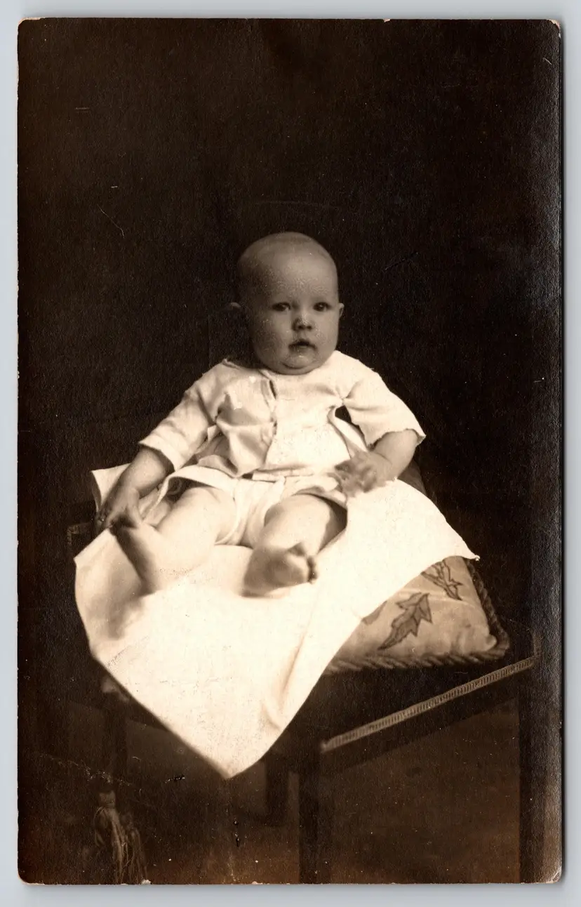 Postcard RPPC Baby in White Real Photo c1913 - 9129