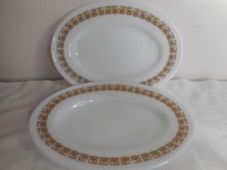 Vintage Pyrex 2 9.5" Platters restaurant ware PYR50 brown flowers and scrolls