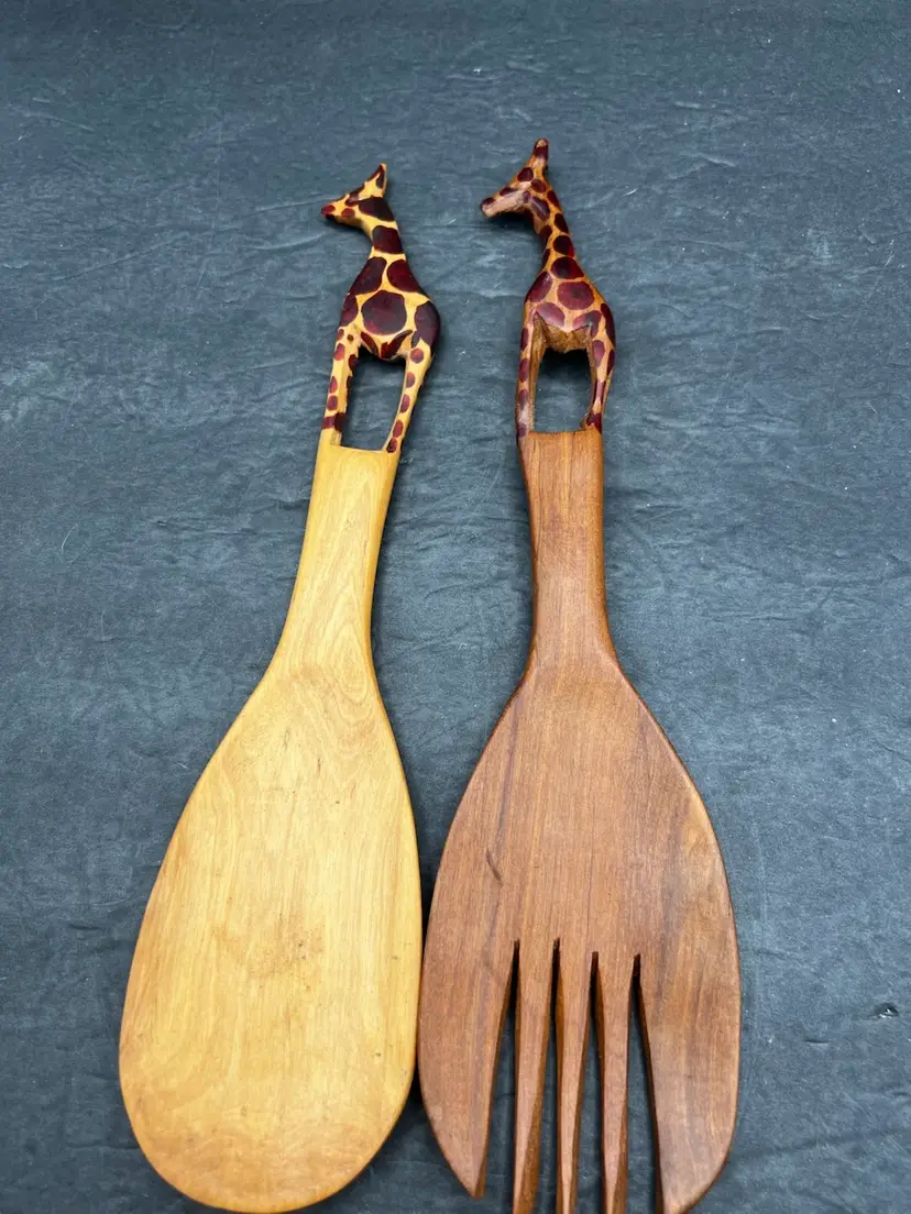 #448B Vintage Wood Handmade Carved Giraffe Salad Spoon & Fork Serving Set