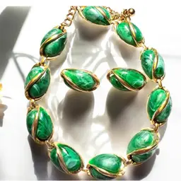 Vintage Coro Gold Tone & Green Cab Demi Parue’ Set Necklace & Clip Earrings