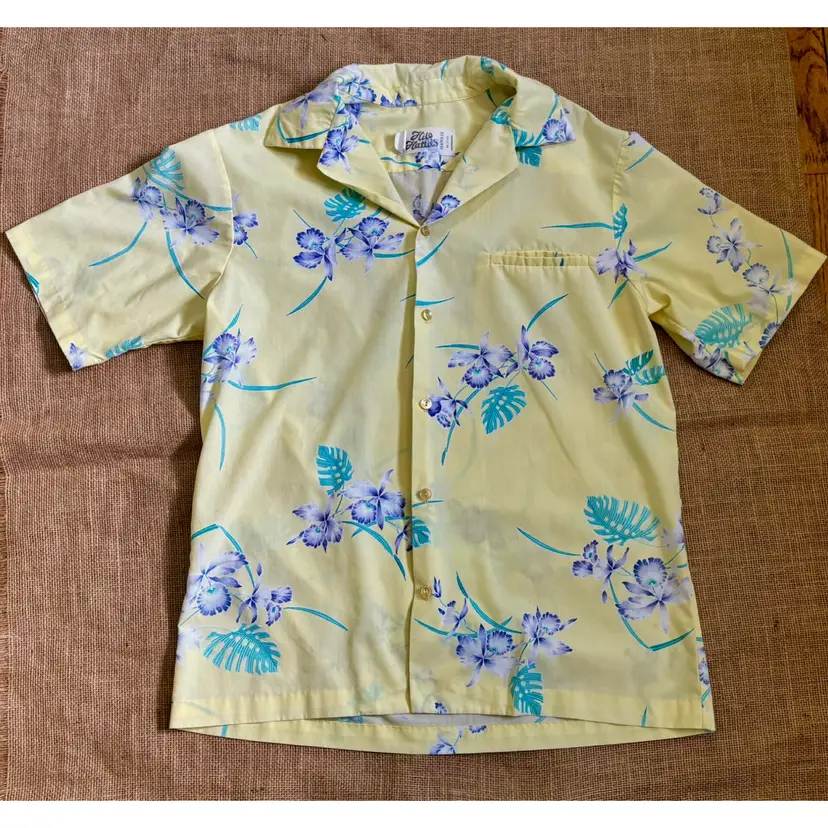 Mens Vintage Hilo Hatties Light Yellow Floral Hawaiian Shirt Fits Large XL Aloha