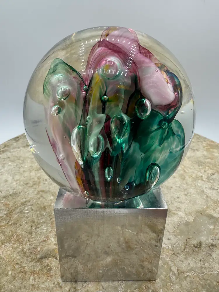 Robert Held Signed With Sticker Hand Blown Art Glass Paperweight