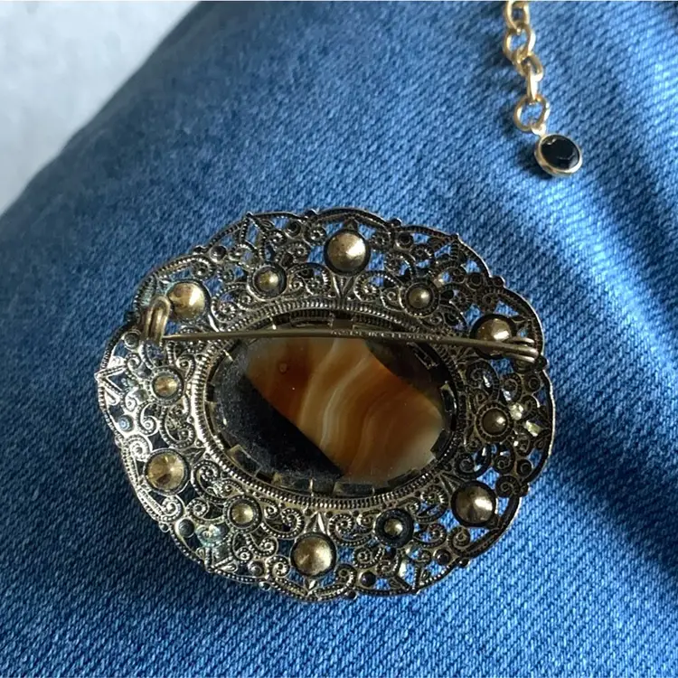 #01 West Germany Slag Glass Brooch With Orang And Yellow Rhinestones In The  Filgree