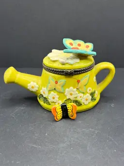 Butterfly Hinged Trinket Box With Trinket 2.75”