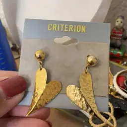 #08 - Jewelry Heart Earrings