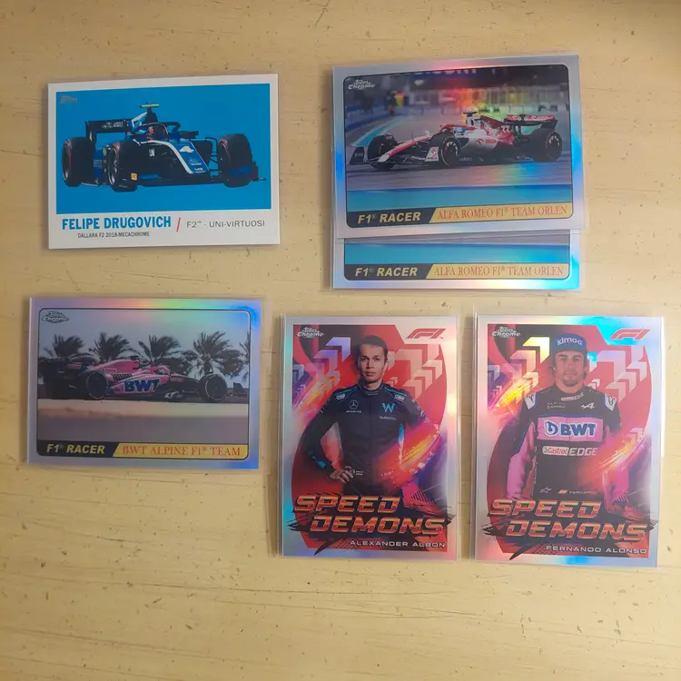 Lot of 40 Formula 1 cards. Parallels, inserts, Rookies +. Letters A B C D.