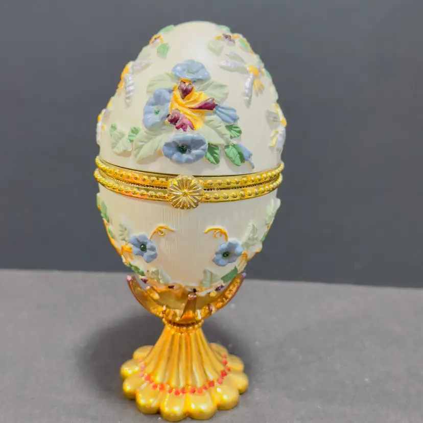#1370 “My Treasure” Ceramic Egg Trinket Box Hand Painted Applied Flowers And Leaves Dragonfly Lined