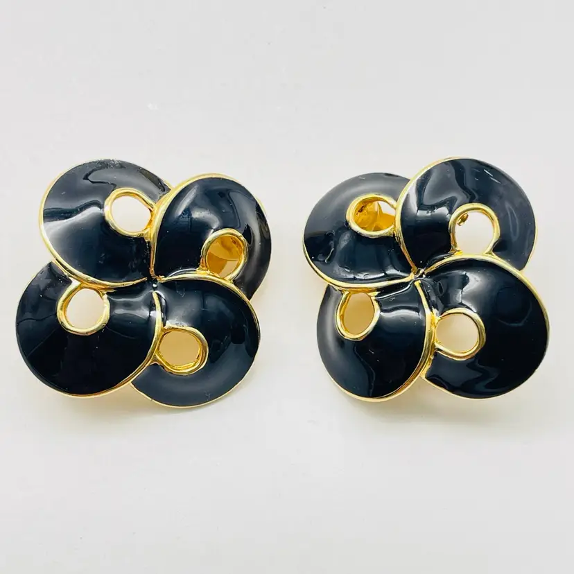 ERWIN PEARL Cloverleaf Earrings Gold Tone Black Enamel Clip On Classic Career