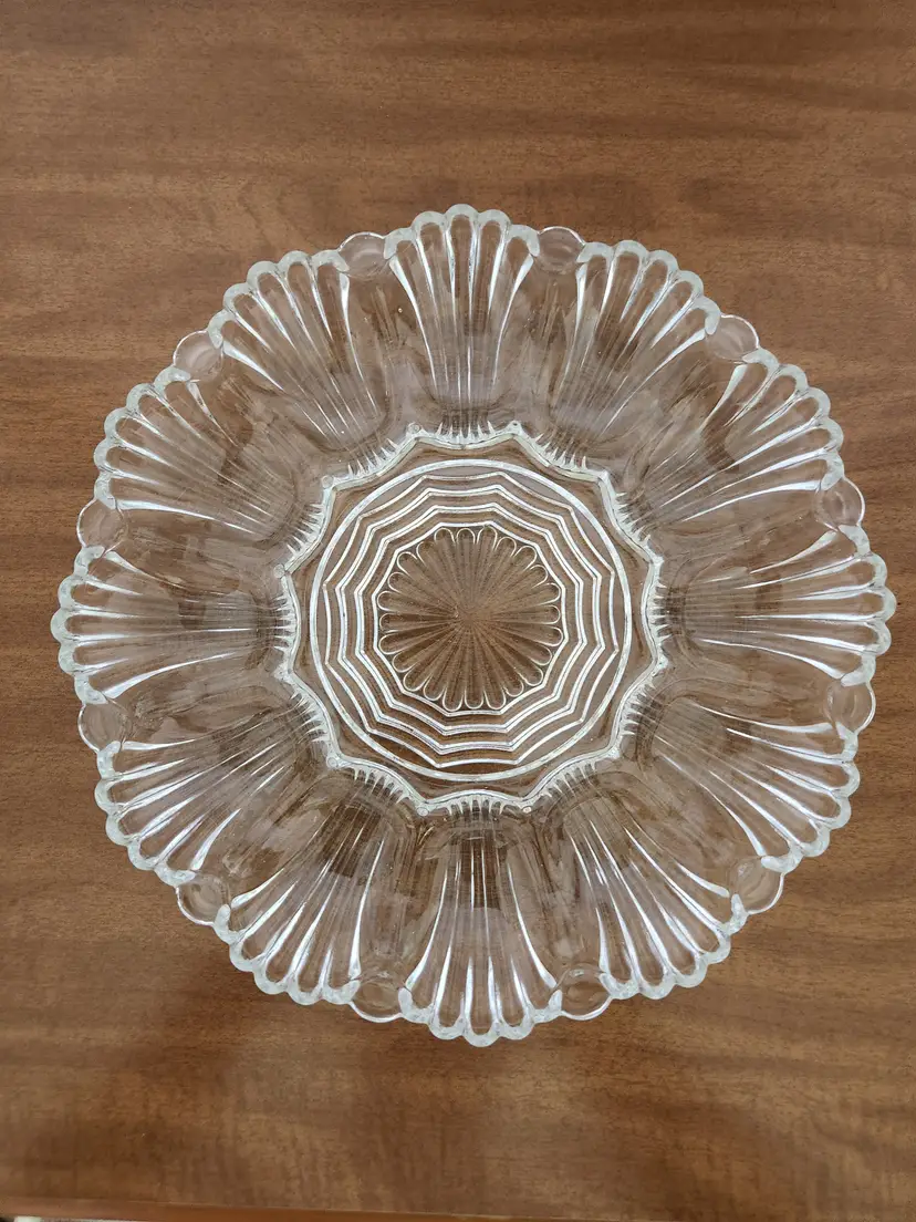 Anchor Hocking Wave and Shell Pattern Egg Plate