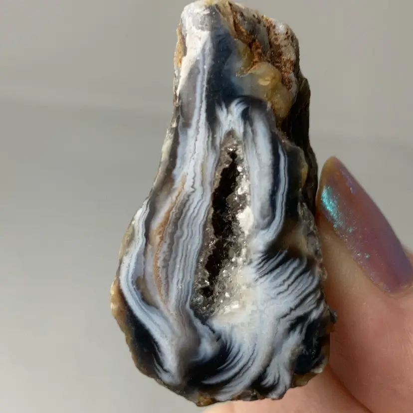 Cut And Polished Stone With Gorgeous Bands And Crystal Pocket! 1 1/2” x 3/4”!
